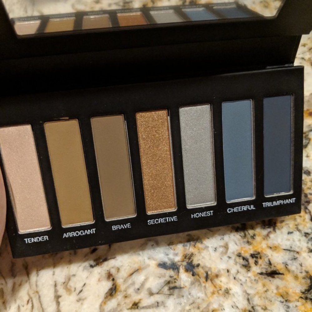 Mood Struck Addiction Palette 4
